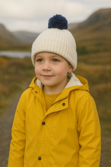 Kremowa czapka dziecięca z wymiennymi pomponami