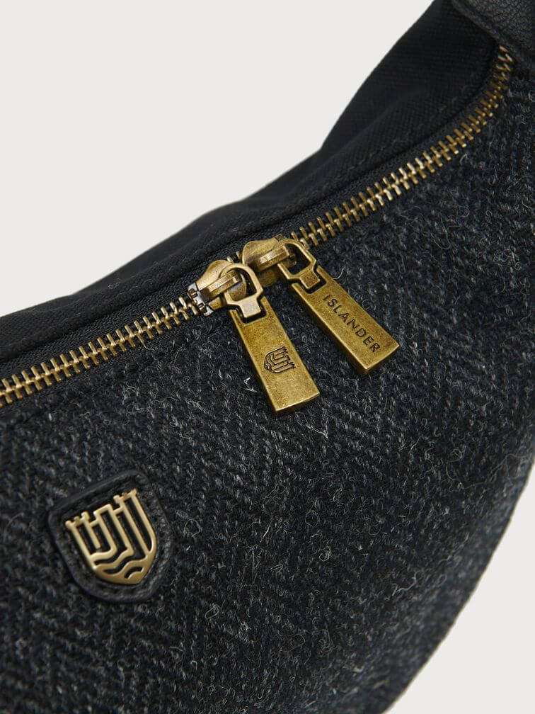 czarna torebka w jodełkę islander