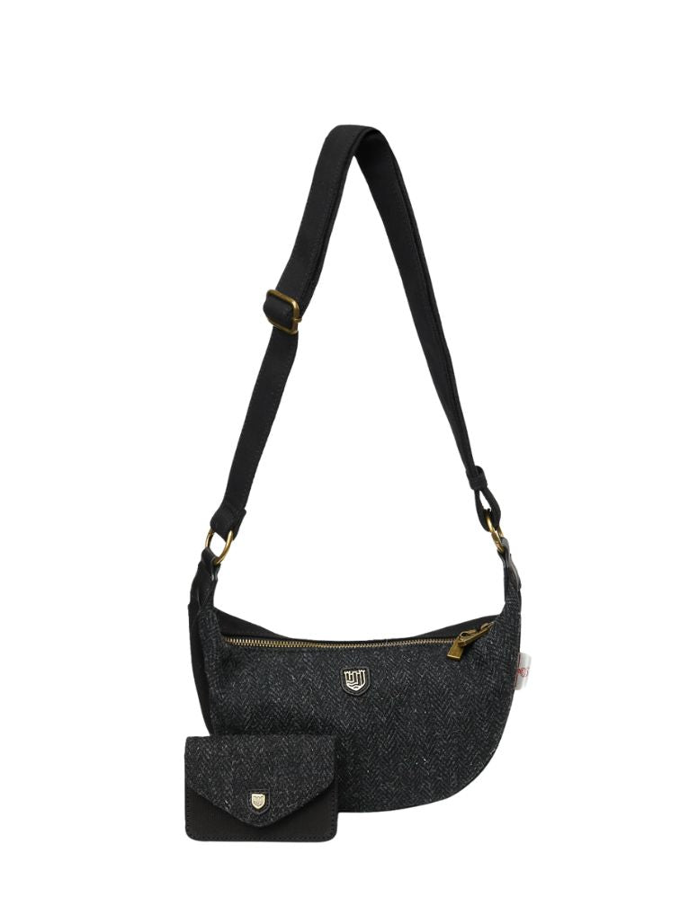 czarna torebka w jodełkę