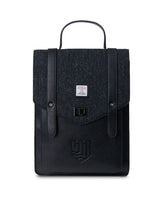 czarny plecak na laptopa