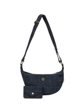 granatowa torebka z regulowanym paskiem