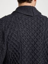 Męski kardigan z kołnierzem wełny merino - grafitowy