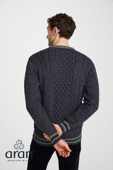 Sweter męski z wełny merino - grafitowy z szarym akcentem