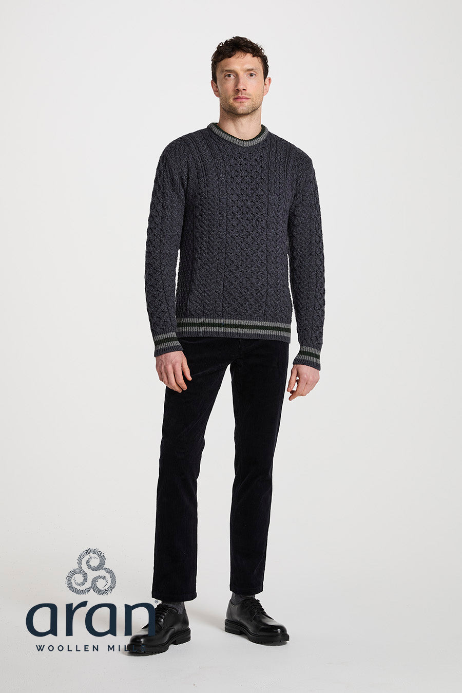 Sweter męski z wełny merino - grafitowy z szarym akcentem