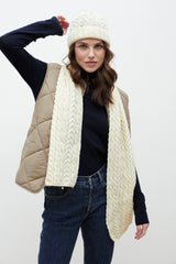 Czapka Aran z wełny czesankowej - kremowa