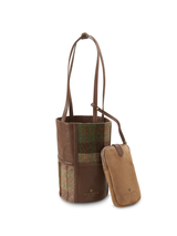 Brązowa torebka Orlagh z Harris Tweedu i skóry w kratkę