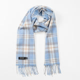 Błękitny szalik z wełny merino w delikatną kratkę