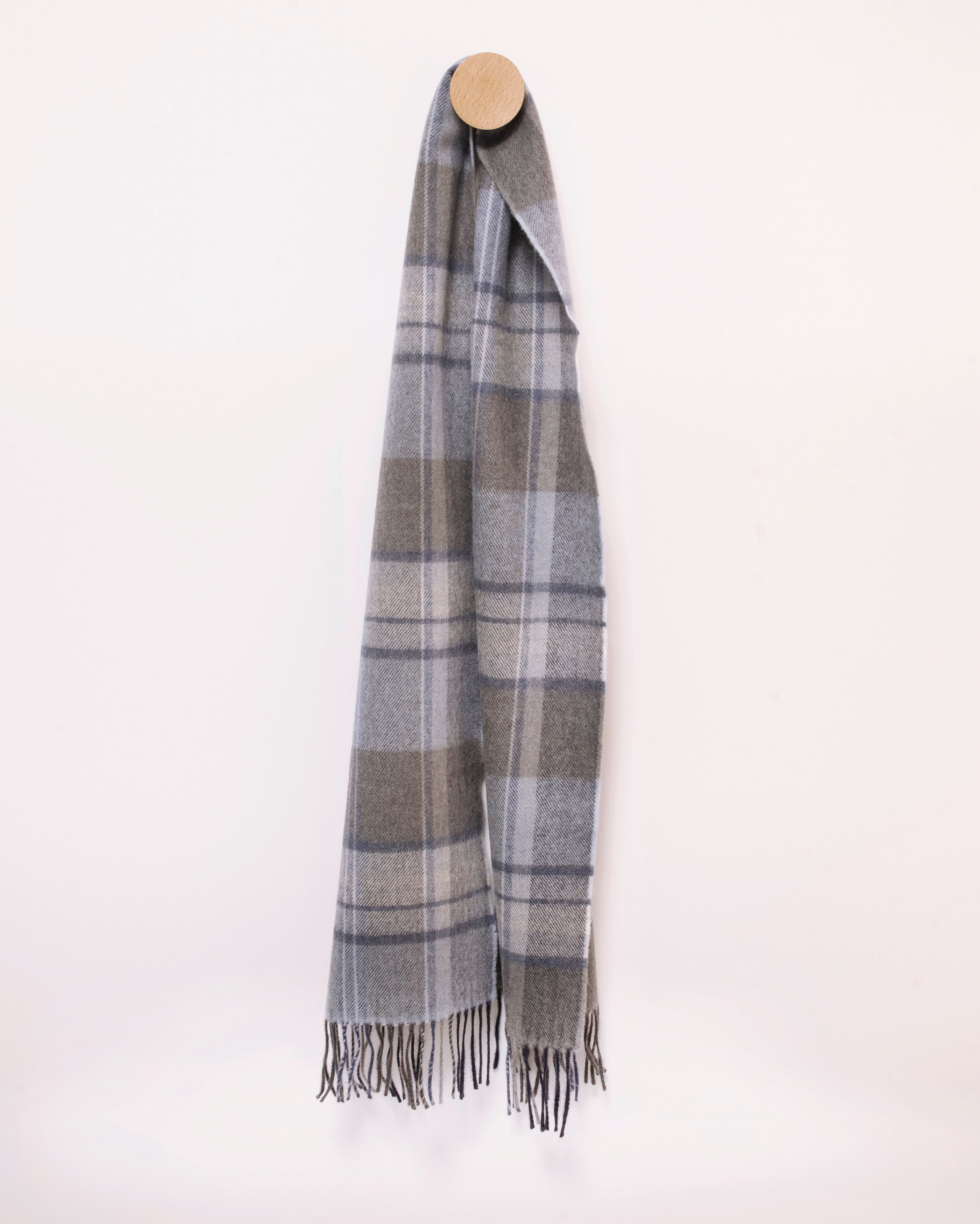 Szaro niebieski szalik z wełny merino w kratę, 30x180cm z frędzlami