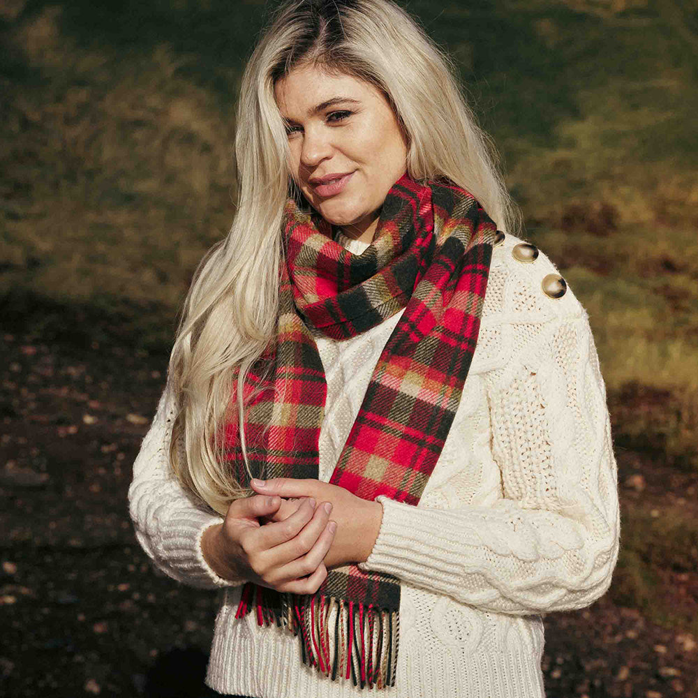 Szalik z wełny jagnięcej w kratkę Highland Check