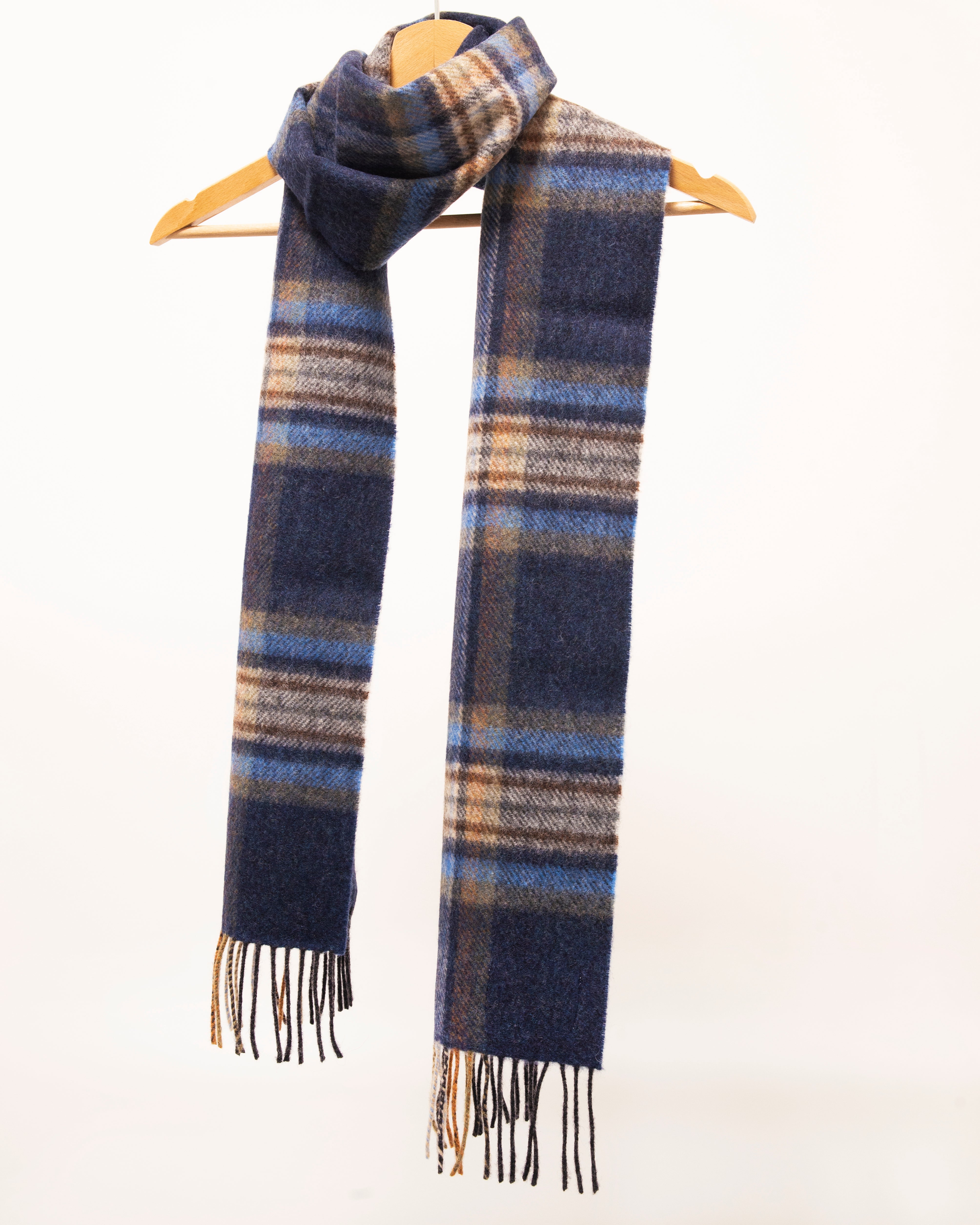 Niebieski szalik z wełny jagnięcej - skandynawski świt