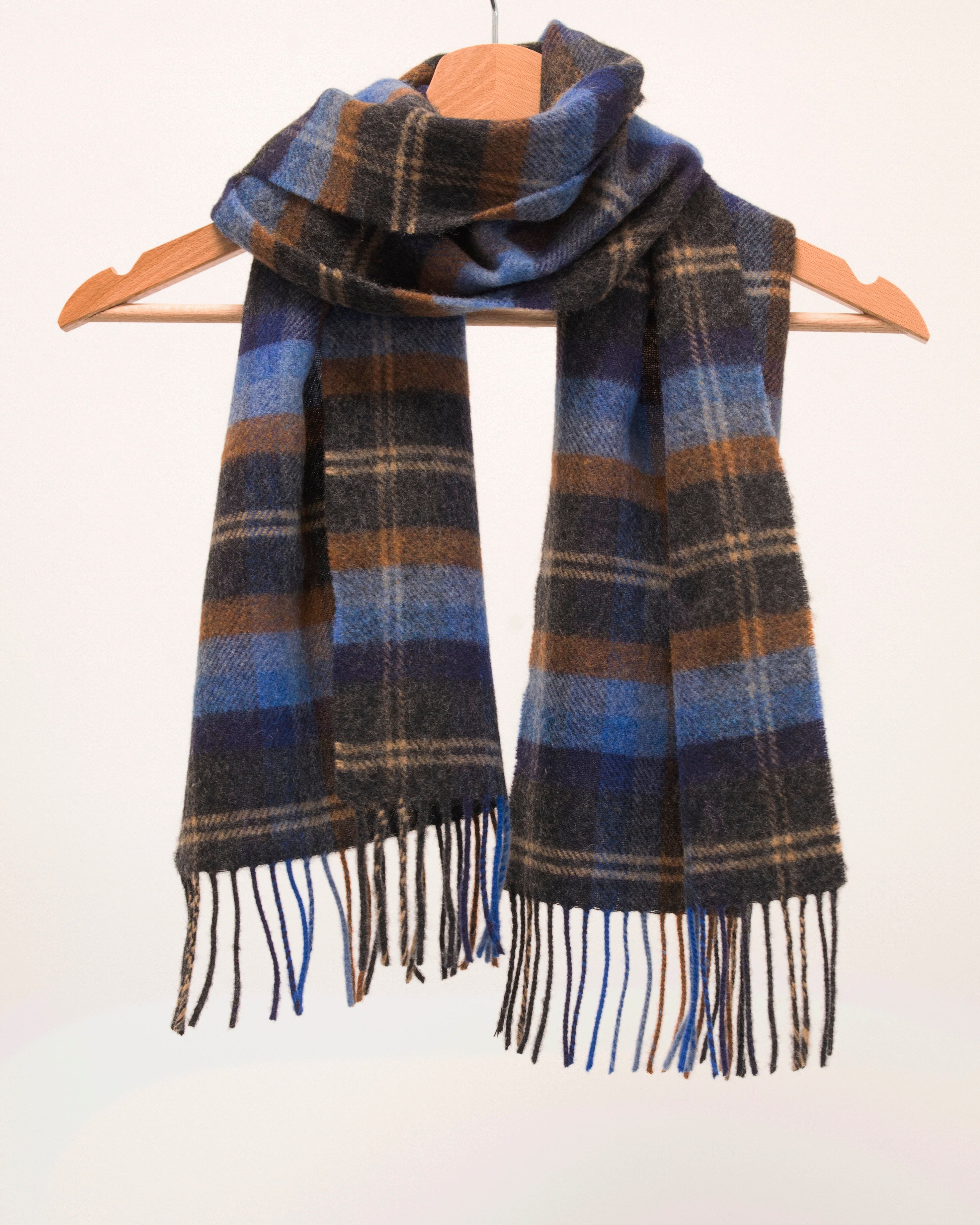 Krótki szalik z wełny jagnięcej Blue Orange Mix Check