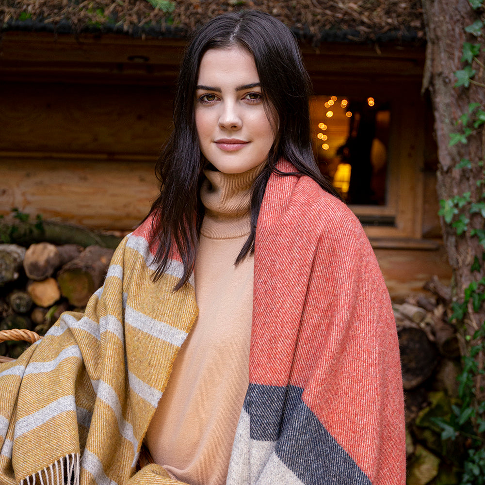 Koc z wełny merino w kolorowe pasy