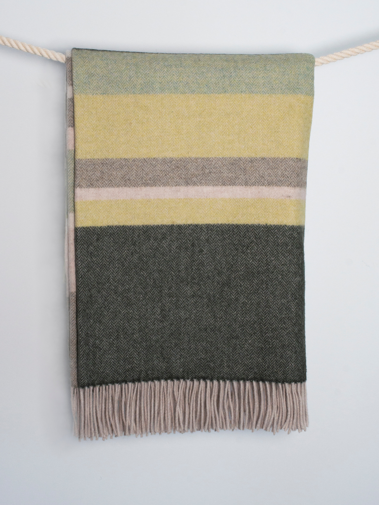 Koc z wełny merino irlandzkie pastele 150x200cm