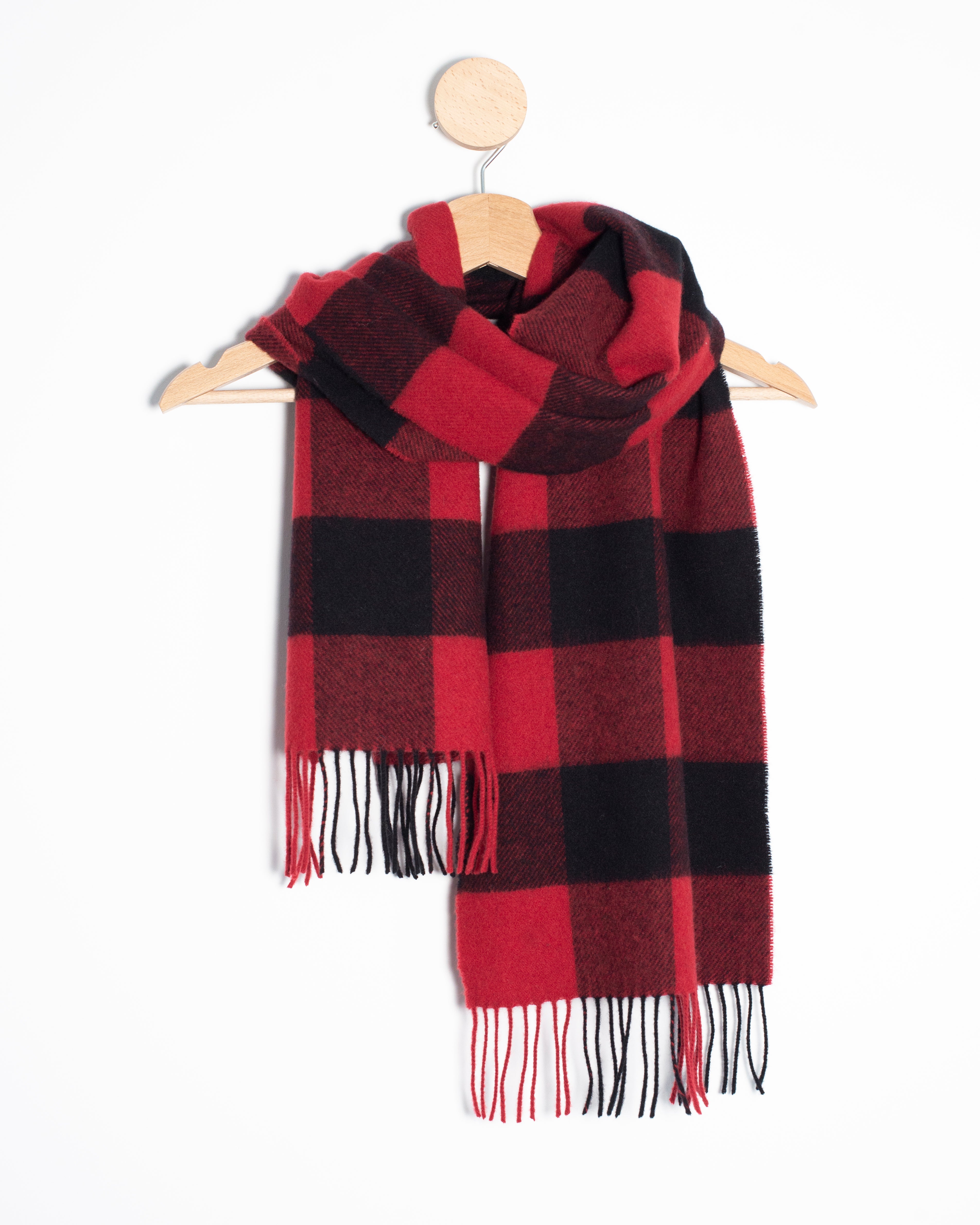 Czerwony szalik z wełny jagnięcej w czarną kratkę