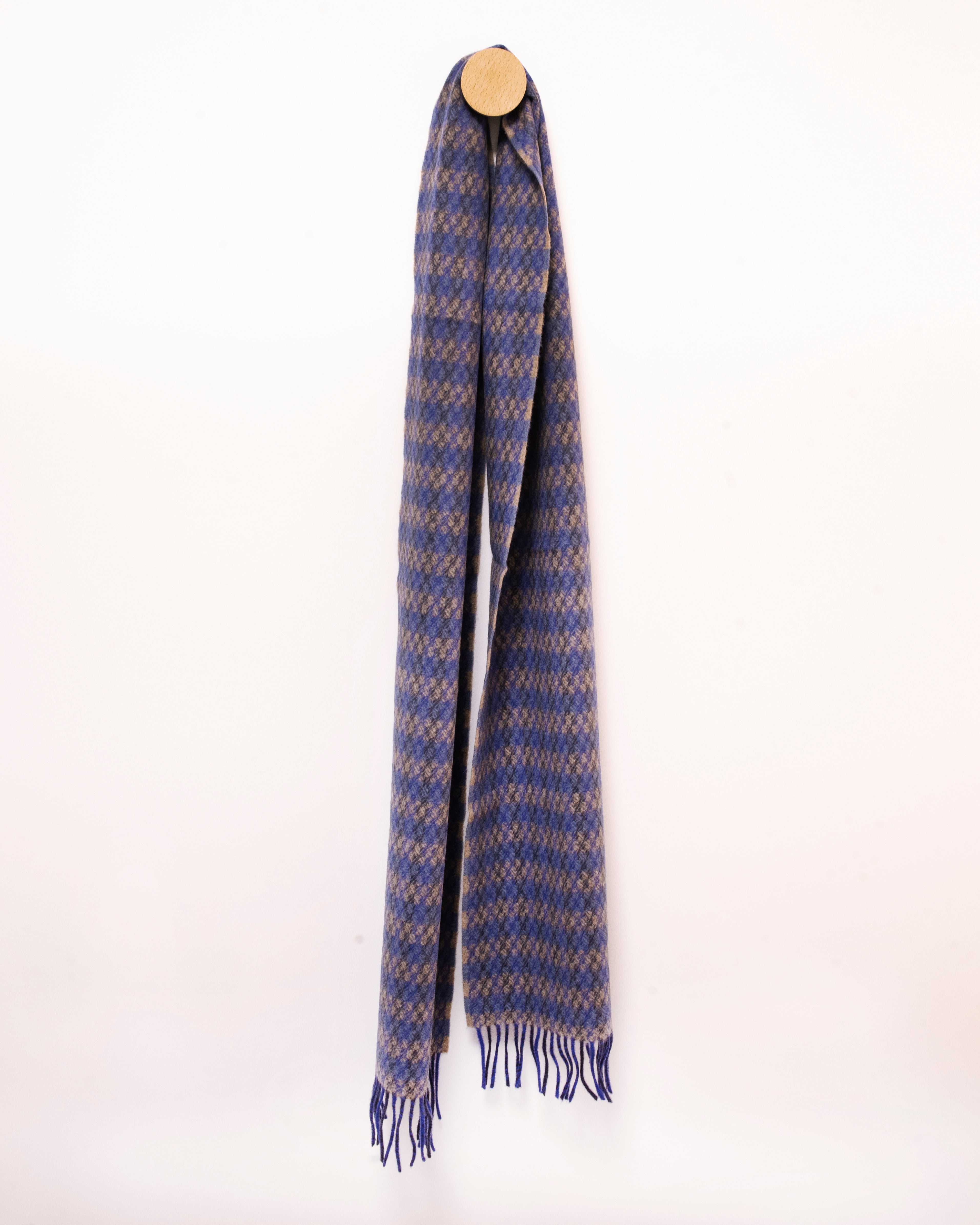 Niebiesko beżowy szalik z kaszmiru i wełny w jodełkę z frędzlami 25x200cm
