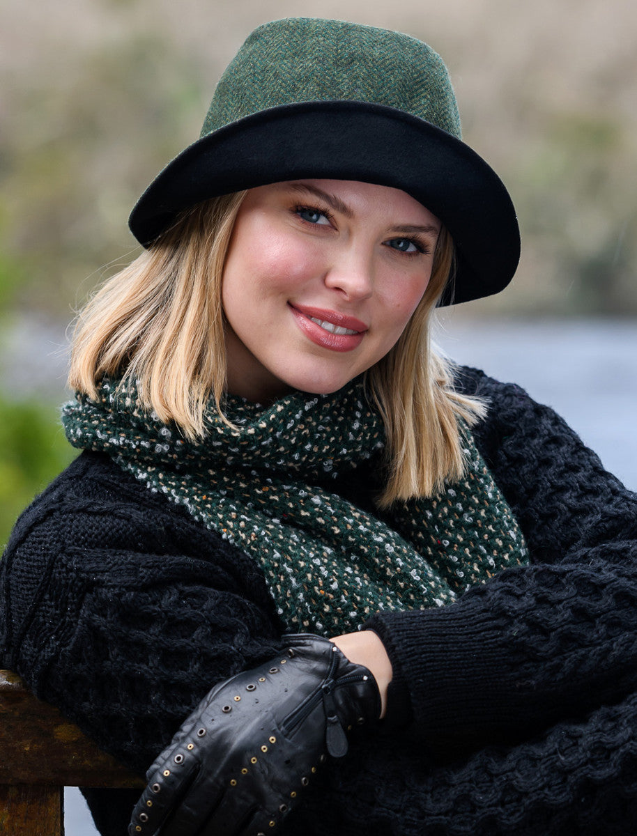 Damski zielony kapelusz wełniany typu clodagh w jodełkę