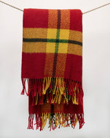 Koc wełniany w żółto czerwoną kratkę