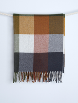 Koc z wełny jagnięcej w kratkę - złota polana