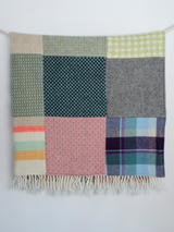 Duży patchworkowy koc z jasną podszewką