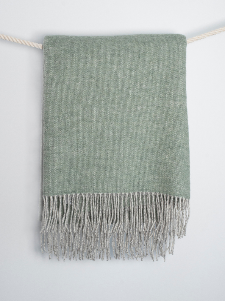 Dwustronny koc wełniany zielono-szary