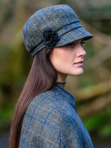 Damski szary kapelusz wełniany w kratkę typu newsboy