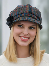 Damski kapelusz wełniany typu newsboy w kolorową pepitkę