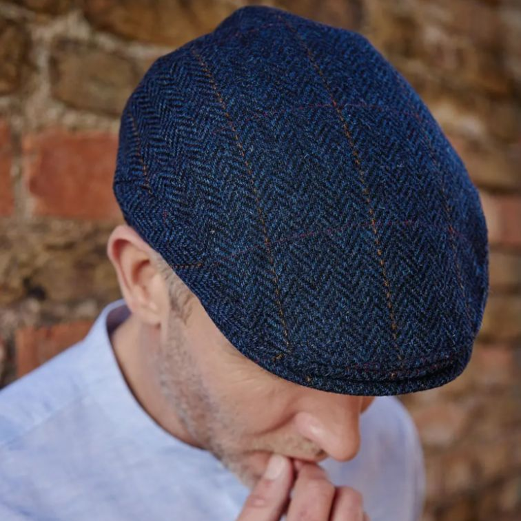 Granatowy wełniany kaszkiet męski Trinity w jodełkę