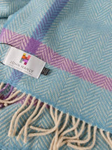 Koc z wełny merino i kaszmiru w kolorze baby blue