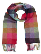 kolorowy szalik z wełny jagnięcej w symetryczną kratkę