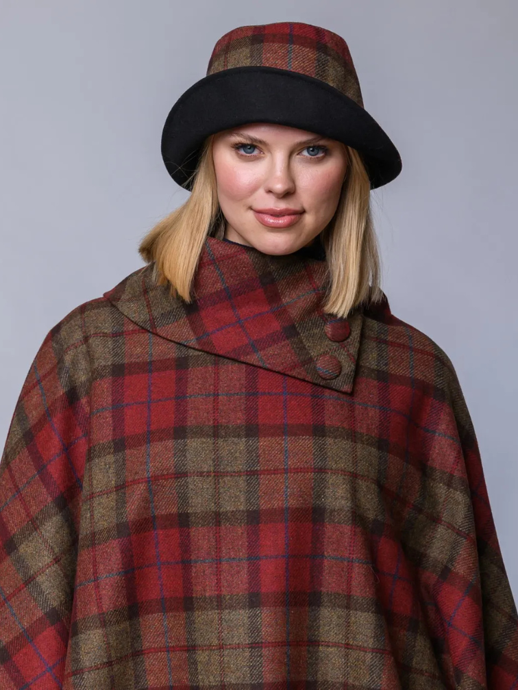 Damski kapelusz wełniany typu clodagh w czerwono-zieloną kratkę