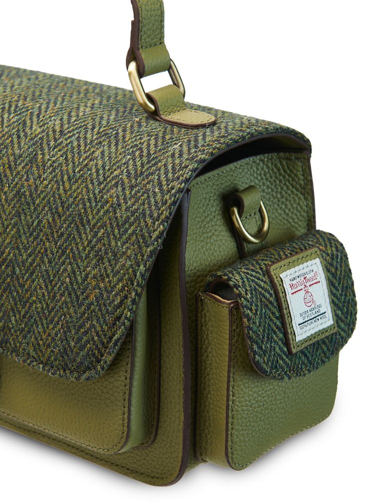 oliwkowa torebka ze skóry i wełny harris tweed w jodełkę