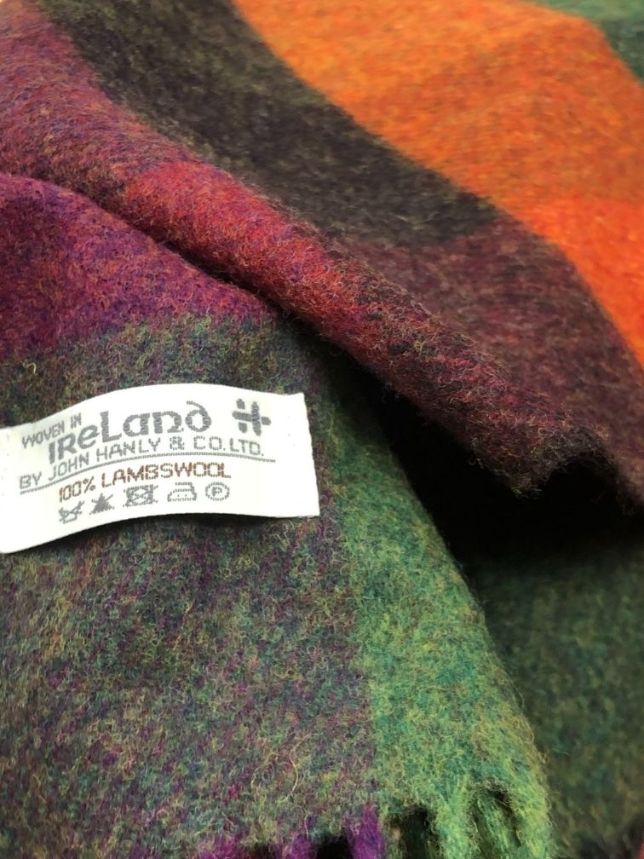 Krótki szalik z wełny jagnięcej Maroon Orange Block