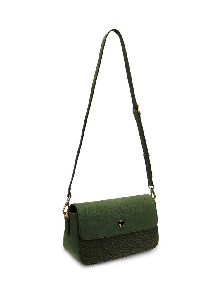 zielona torebka w jodełkę ze skóry naturalnej i wełny harris tweed z długim paskiem