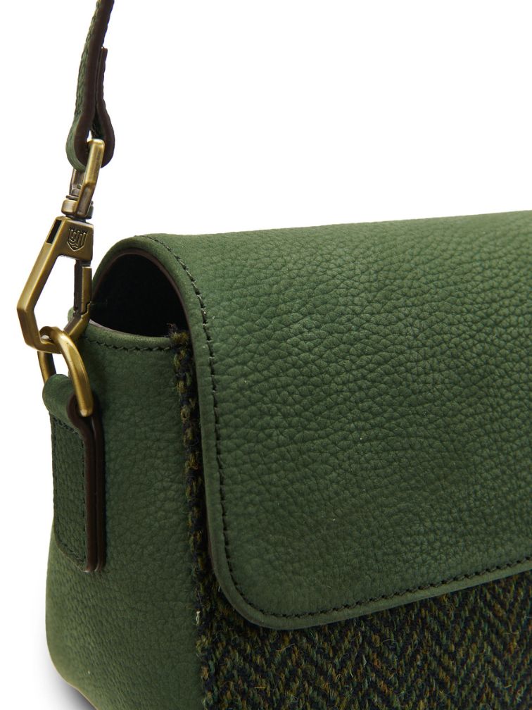 zielona torebka w jodełkę ze skóry naturalnej i wełny harris tweed
