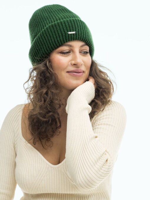 zielona czapka zimowa z kaszmiru i merino